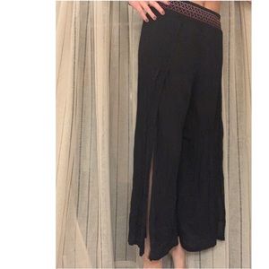 🌊 Flowy Black Beach Pants 🌊